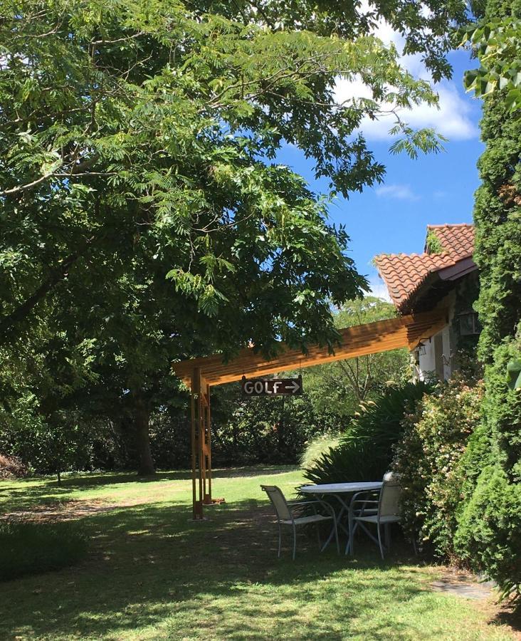 Golf - Casa De Huespedes Villa Tandil Eksteriør bilde
